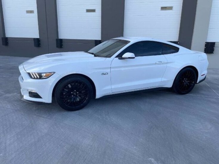 Thumbnail Photo undefined for 2016 Ford Mustang
